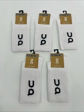 On Running White Crew Socks with Black Logo - 5 Pack